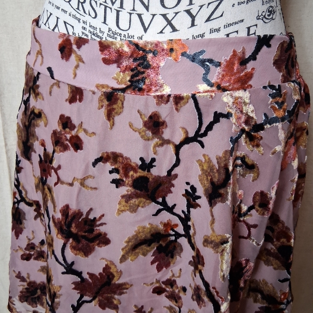 Urban Outfitters Medium Skirt - Picture 5 of 7